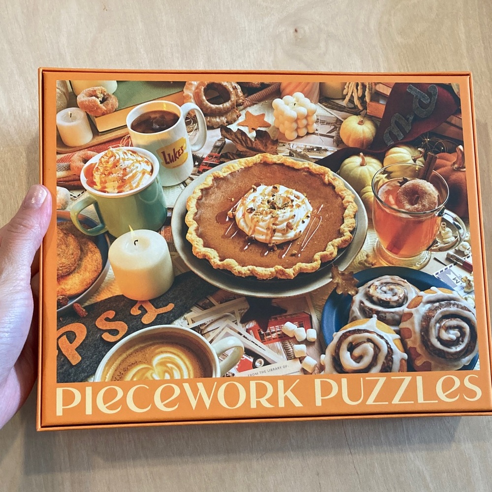 NIB 1000 piece Pumpkin Spice Piecework Jigsaw Puzzle